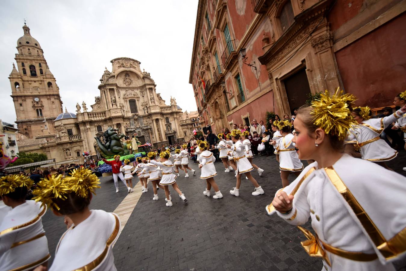 En el acto también fueron protagonistas varios grupos de niños de las academias de baile de la capital y algunos de los dibujos animados más populares