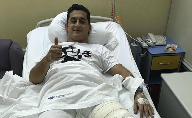 Nico Almagro, tras su operación de rodilla en Ibermutuamur.