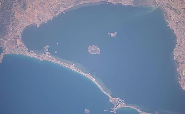 El Mar Menor desde el espacio, en una imagen del mes de noviembre.