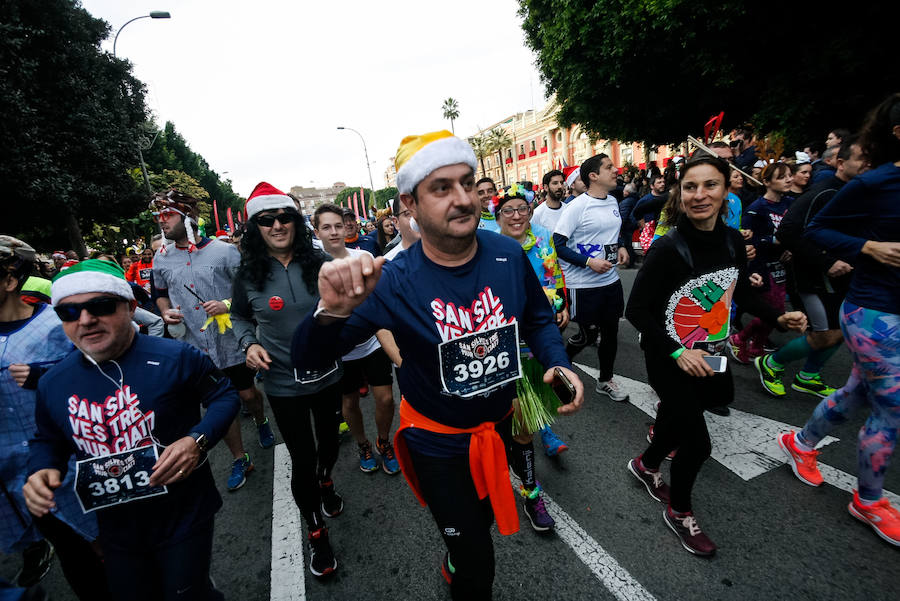 Miles de corredores se han dado cita para despedir el año corriendo en una multitudinaria prueba