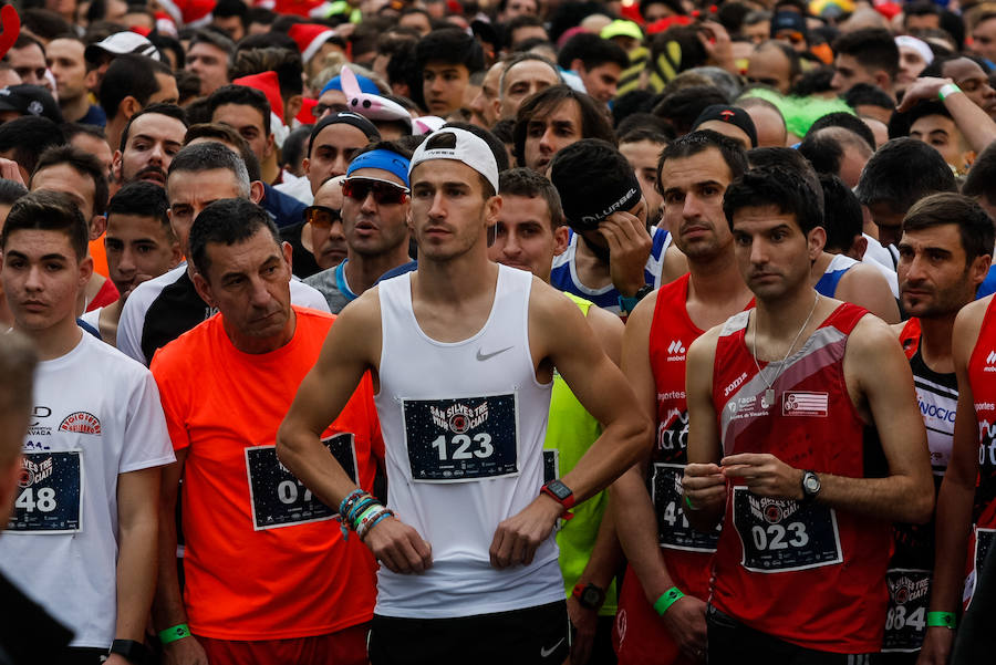 Miles de corredores se han dado cita para despedir el año corriendo en una multitudinaria prueba
