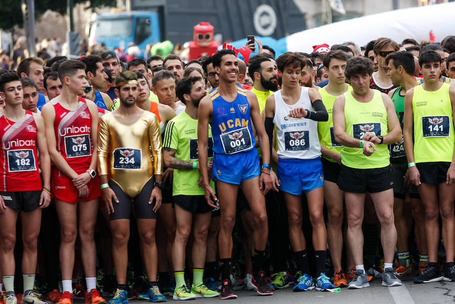 Miles de corredores se han dado cita para despedir el año corriendo en una multitudinaria prueba