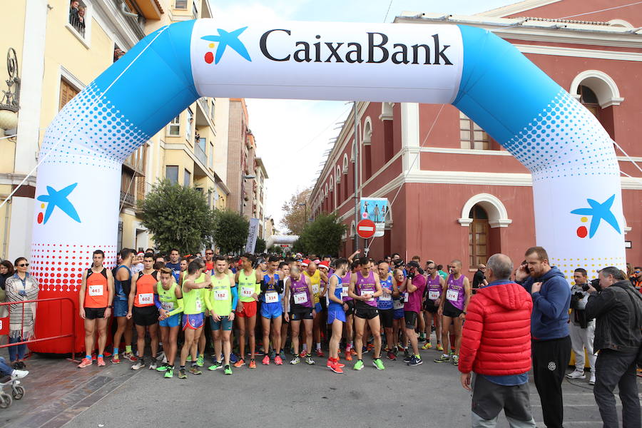 Cerca de mil corredores se han dado cita en la carrera que ha despedido el año en Lorca