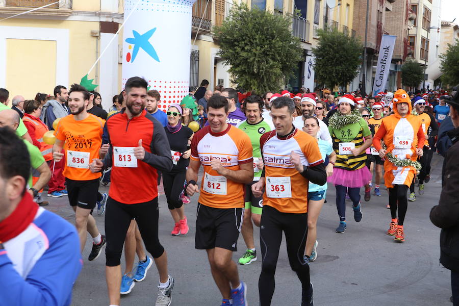 Cerca de mil corredores se han dado cita en la carrera que ha despedido el año en Lorca