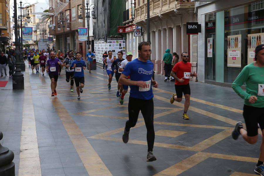 Cerca de mil corredores se han dado cita en la carrera que ha despedido el año en Lorca