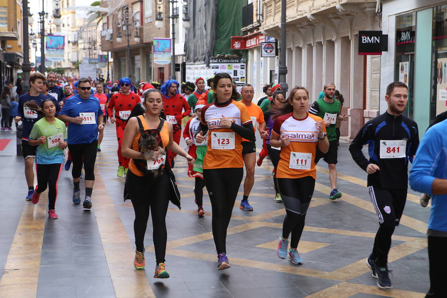 Cerca de mil corredores se han dado cita en la carrera que ha despedido el año en Lorca