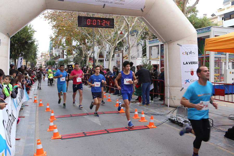 Cerca de mil corredores se han dado cita en la carrera que ha despedido el año en Lorca