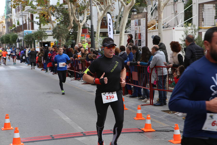 Cerca de mil corredores se han dado cita en la carrera que ha despedido el año en Lorca