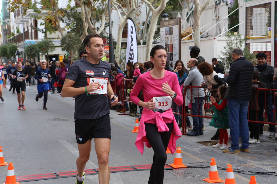 Cerca de mil corredores se han dado cita en la carrera que ha despedido el año en Lorca