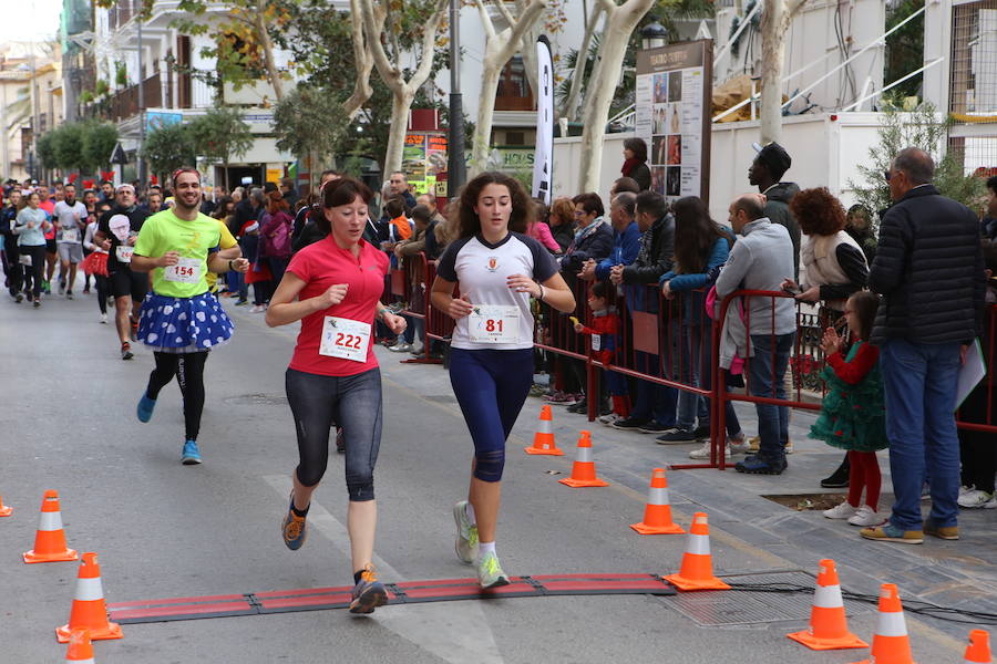 Cerca de mil corredores se han dado cita en la carrera que ha despedido el año en Lorca