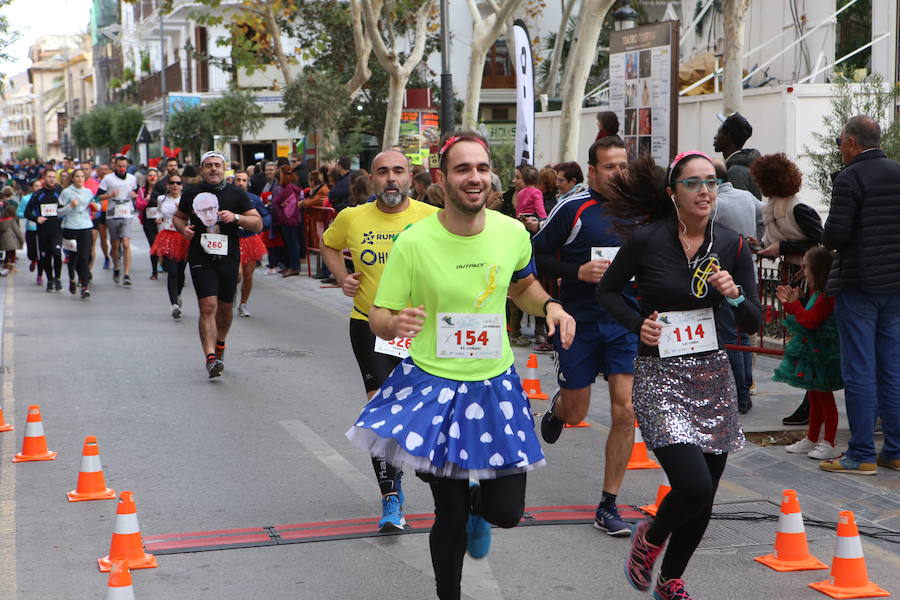 Cerca de mil corredores se han dado cita en la carrera que ha despedido el año en Lorca