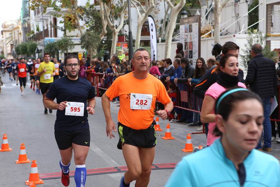 Cerca de mil corredores se han dado cita en la carrera que ha despedido el año en Lorca