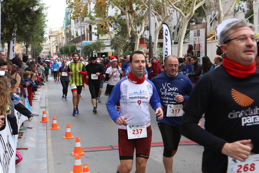 Cerca de mil corredores se han dado cita en la carrera que ha despedido el año en Lorca