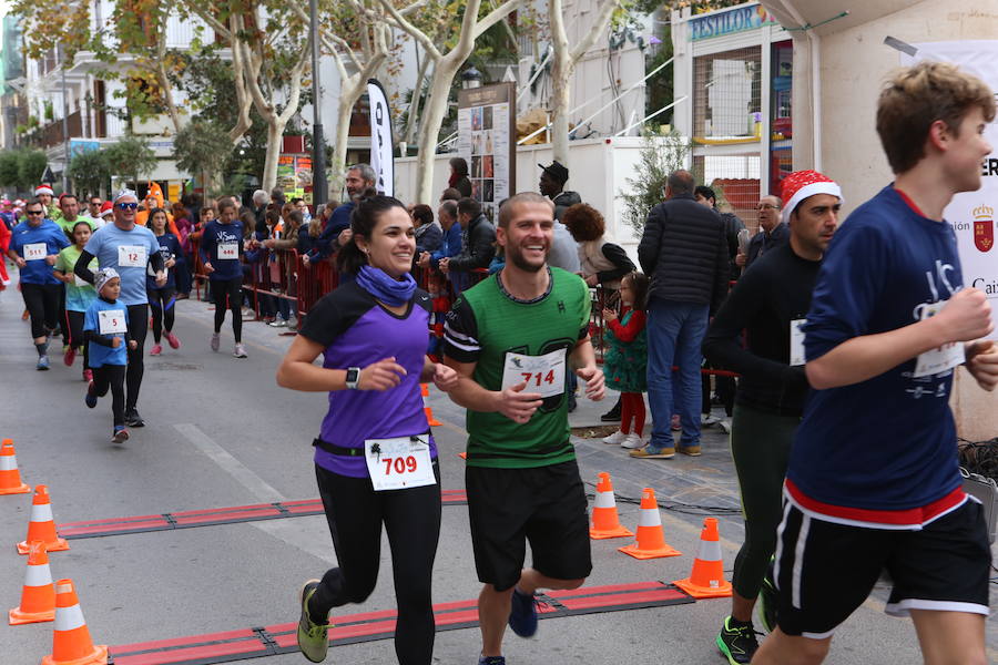 Cerca de mil corredores se han dado cita en la carrera que ha despedido el año en Lorca