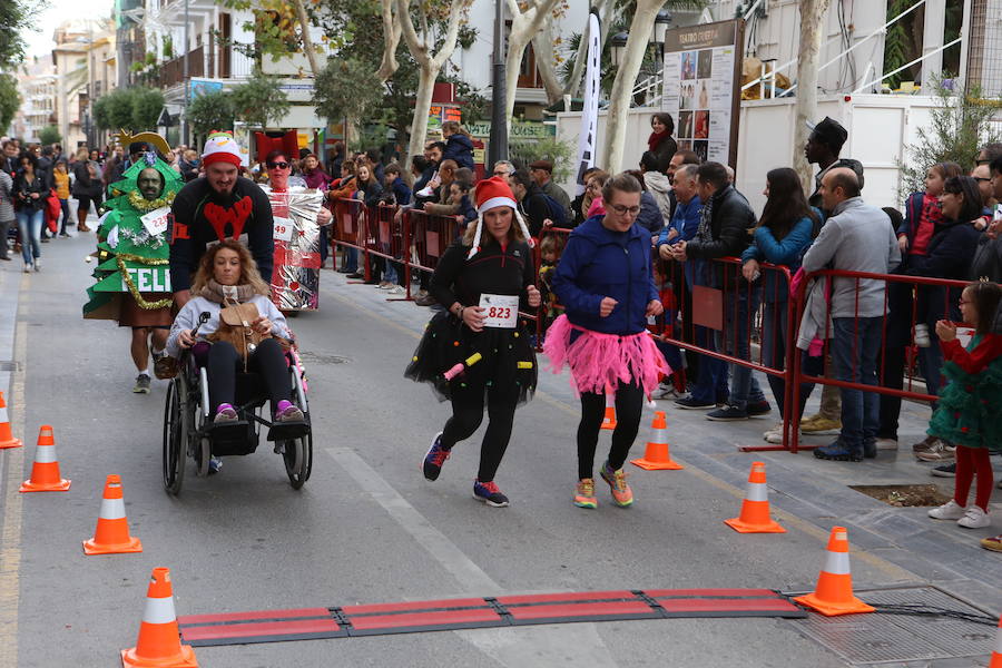 Cerca de mil corredores se han dado cita en la carrera que ha despedido el año en Lorca