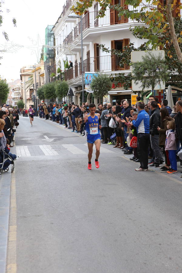 Cerca de mil corredores se han dado cita en la carrera que ha despedido el año en Lorca