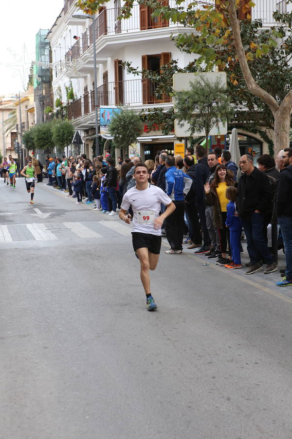 Cerca de mil corredores se han dado cita en la carrera que ha despedido el año en Lorca