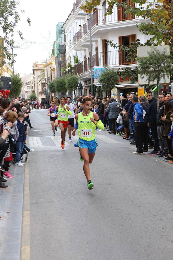 Cerca de mil corredores se han dado cita en la carrera que ha despedido el año en Lorca