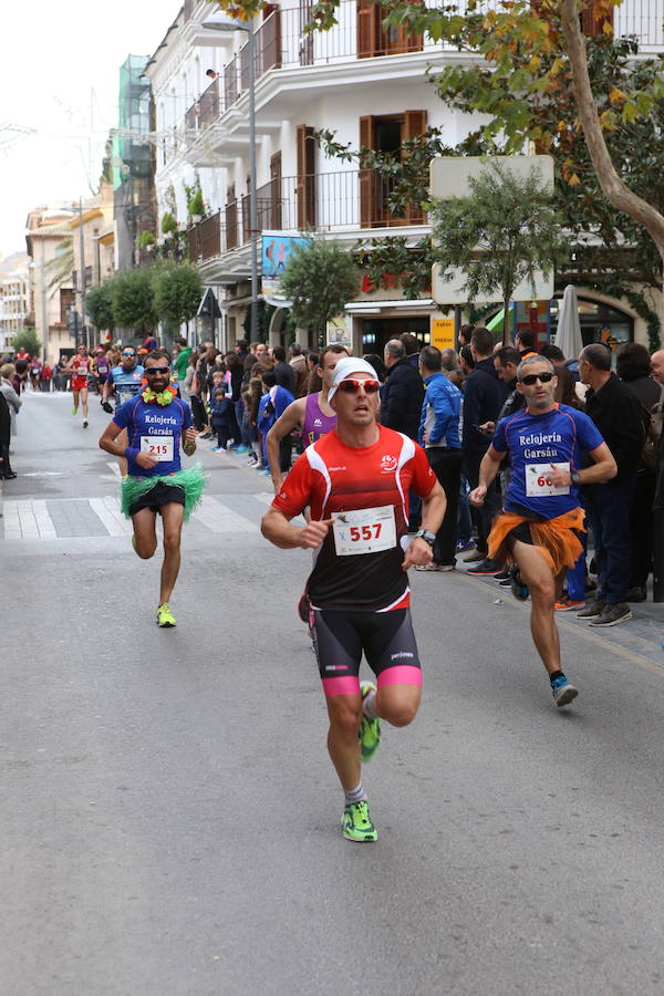 Cerca de mil corredores se han dado cita en la carrera que ha despedido el año en Lorca