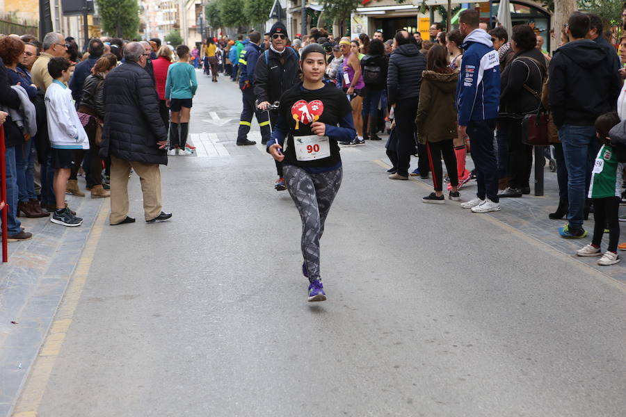 Miles de corredores han despedido el año corriendo por las calles de Lorca