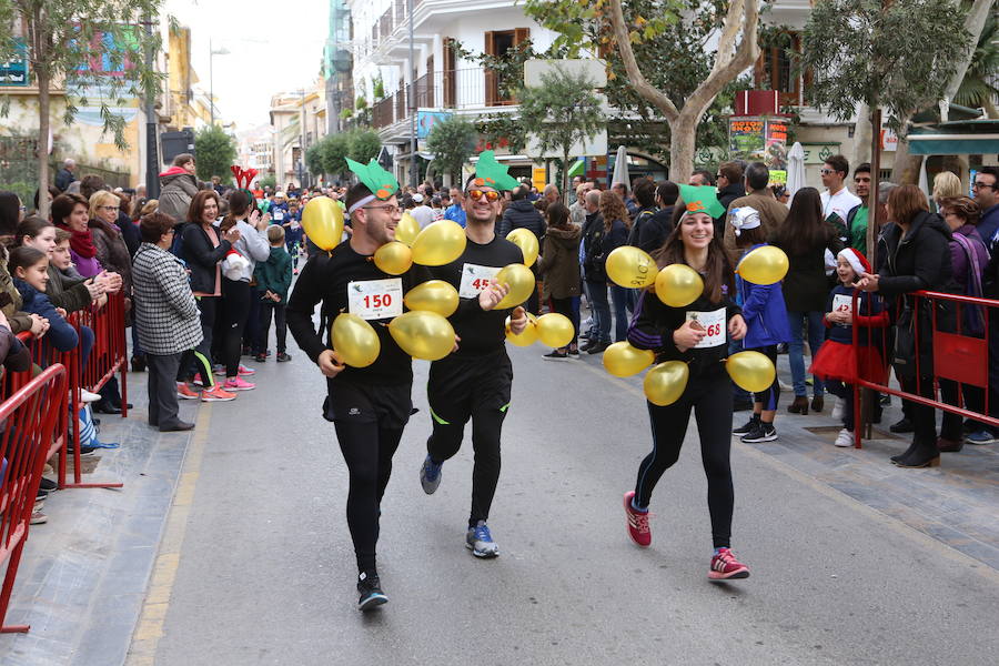 Muchos de los corredores acudieron disfrazados tal y como manda la tradición