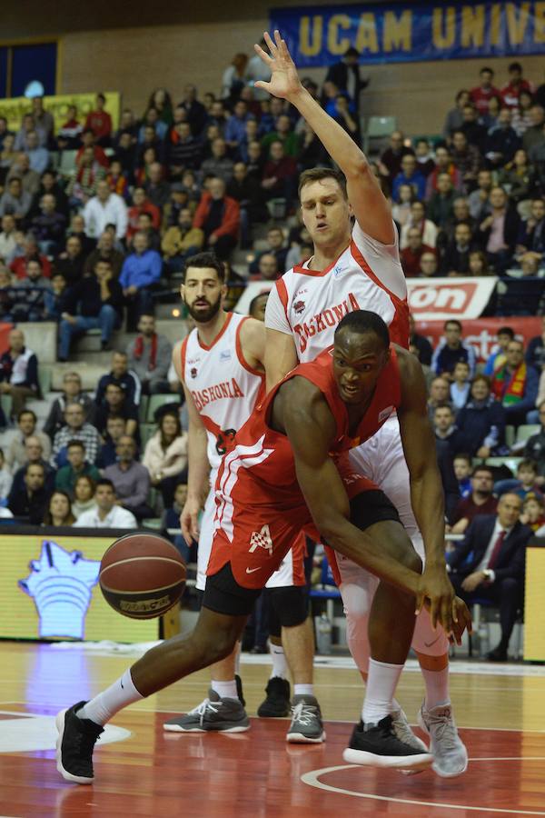 El UCAM ahoga a un Baskonia al que no dejó anotar en los últimos cinco minutos del partido