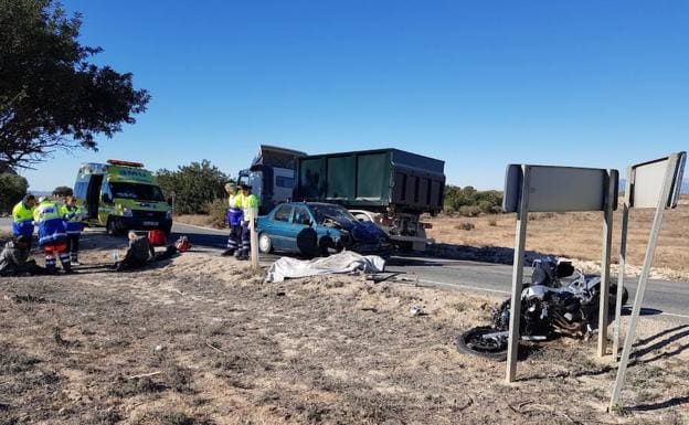 Un motorista fallece tras chocar con un coche en Fuente Álamo