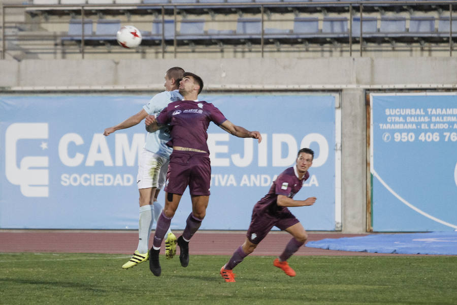 El equipo de Pato rompe su racha de imbatibilidad y, tras encajar cinco goles, sigue sumido en los puestos de descenso