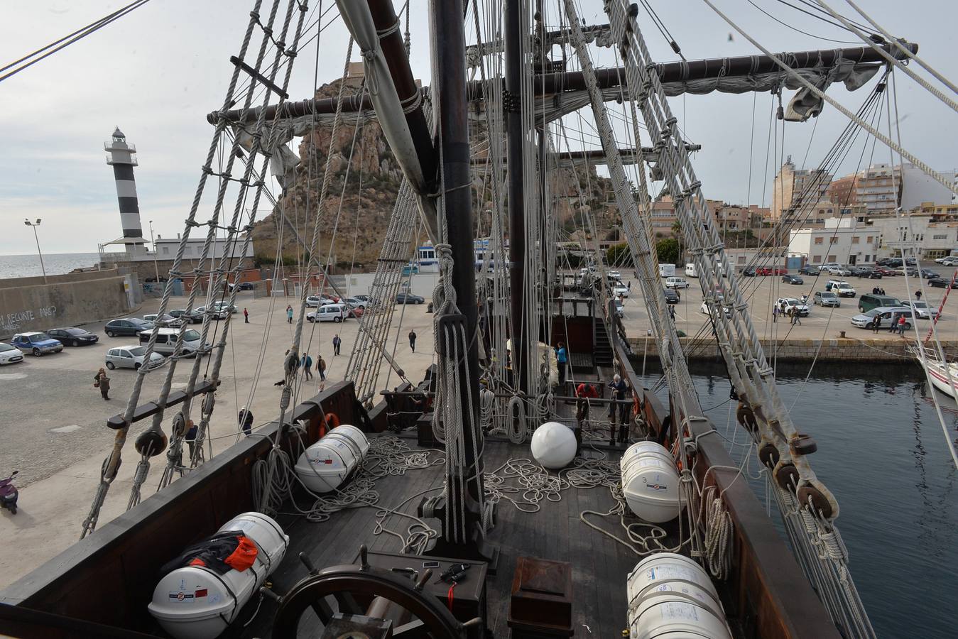 El 'Andalucía, que se encuentra atracado en el puerto pesquero de Águilas desde el pasado martes, puede visitarse hasta el próximo domingo.