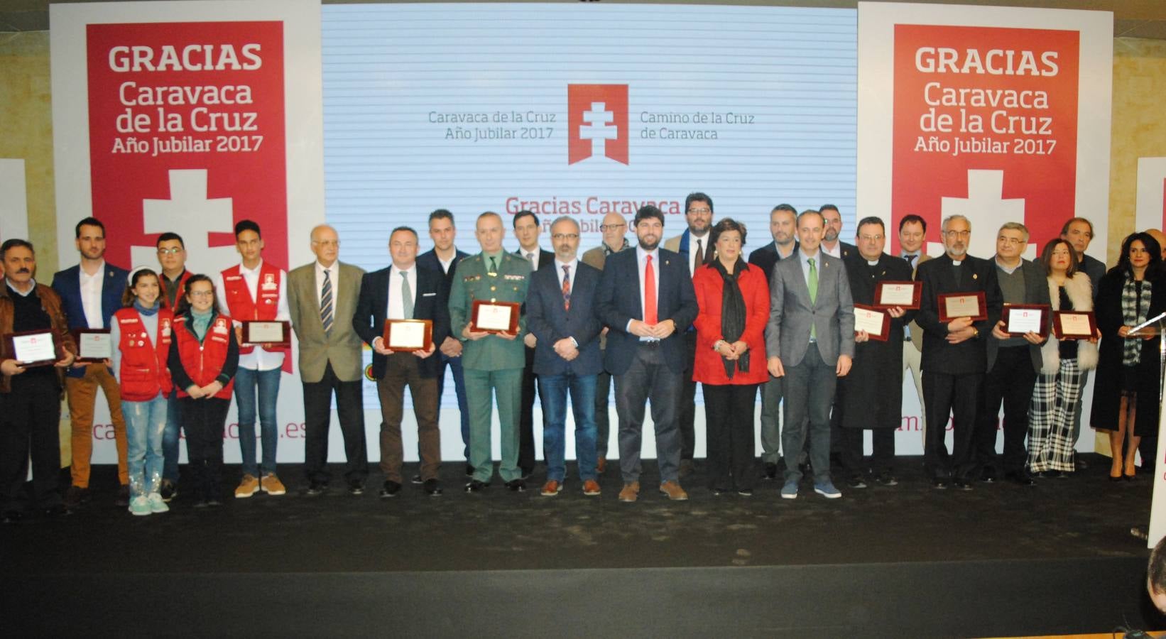 El presidente de la Comunidad agradece en el evento 'Gracias, Caravaca de la Cruz Año Jubilar 2017' el trabajo de la gente que ha hecho posible que este sea «el acontecimiento cultural, turístico y religioso más importante de España»