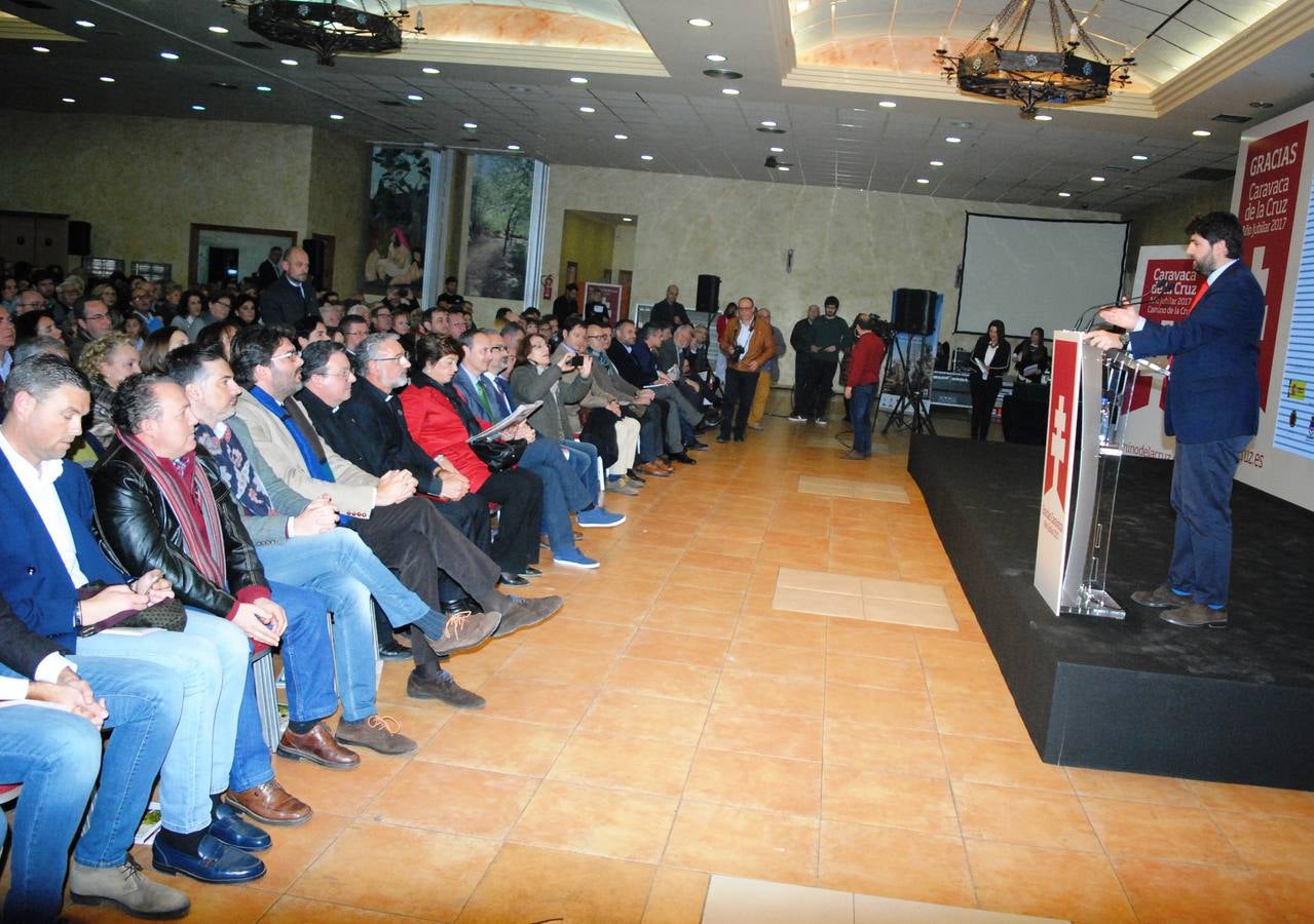 El presidente de la Comunidad agradece en el evento 'Gracias, Caravaca de la Cruz Año Jubilar 2017' el trabajo de la gente que ha hecho posible que este sea «el acontecimiento cultural, turístico y religioso más importante de España»