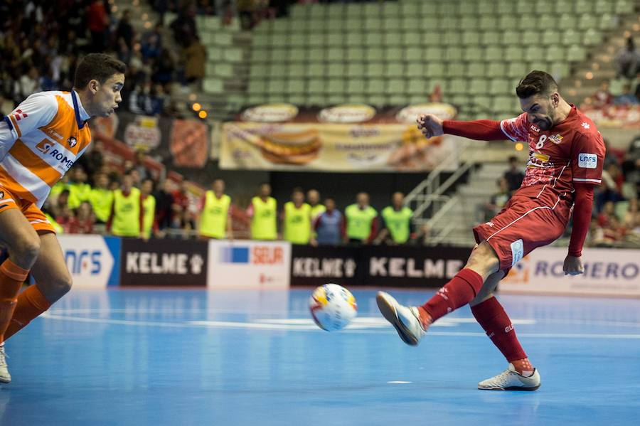 El conjunto de Duda remonta una desventaja de hasta tres goles y consigue llevarse un encuentro marcado por el debut de Xuxa y Fernando Drasler y las paradas de Raúl Jerez