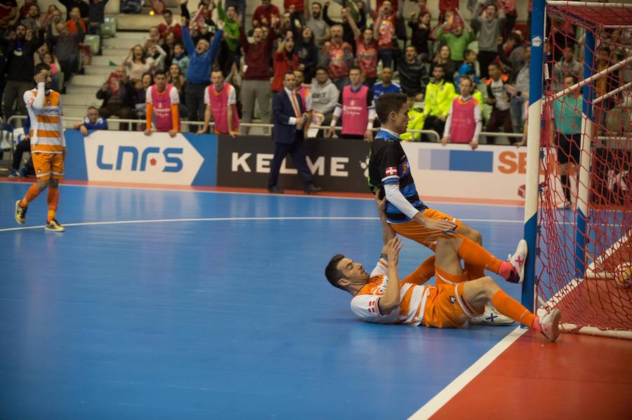 El conjunto de Duda remonta una desventaja de hasta tres goles y consigue llevarse un encuentro marcado por el debut de Xuxa y Fernando Drasler y las paradas de Raúl Jerez