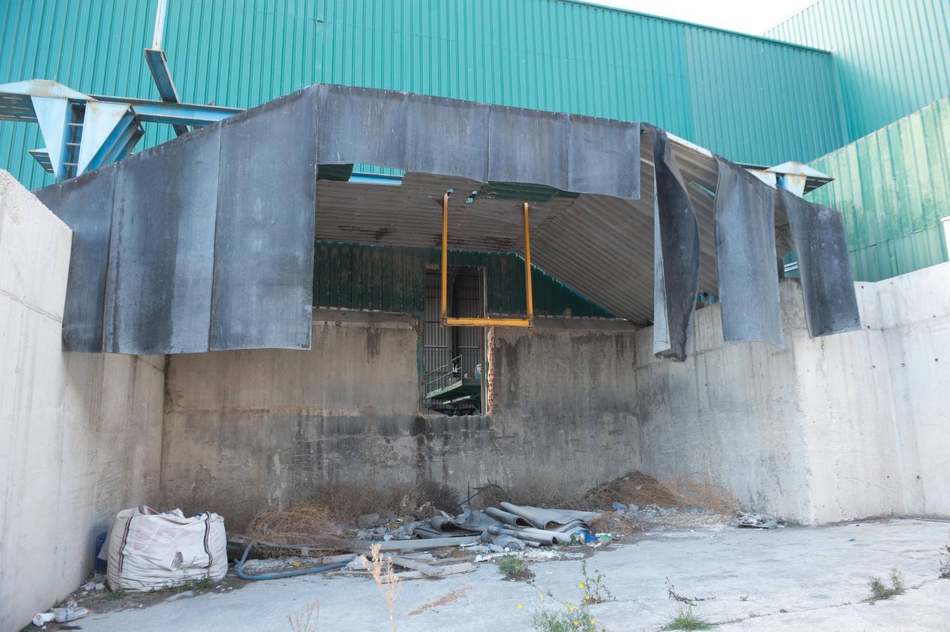 El Gobierno valenciano estudia aportar 1,3 millones; en febrero se retomarán los trabajos desmantelando una balsa de lixiviados