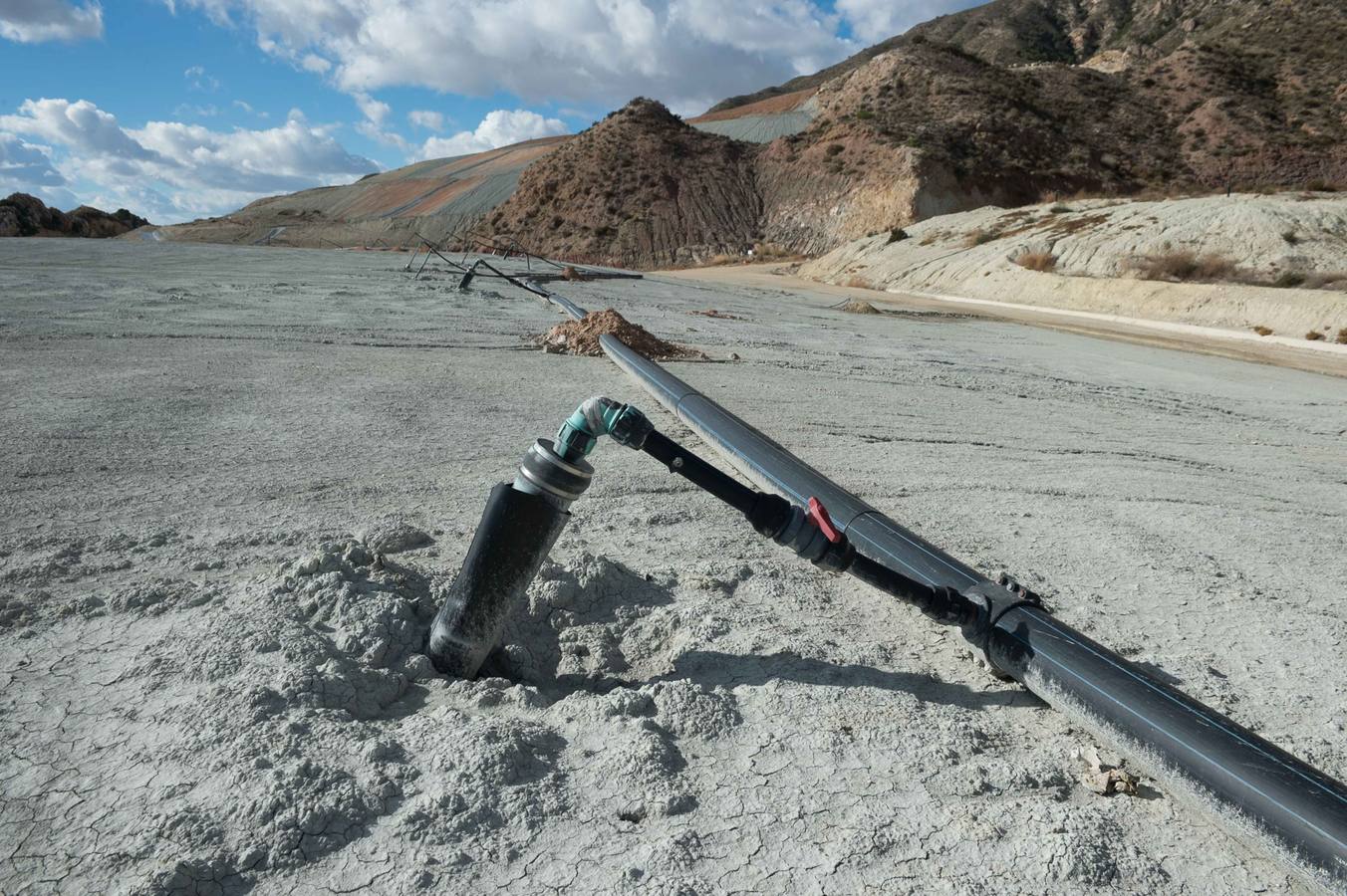 El Gobierno valenciano estudia aportar 1,3 millones; en febrero se retomarán los trabajos desmantelando una balsa de lixiviados