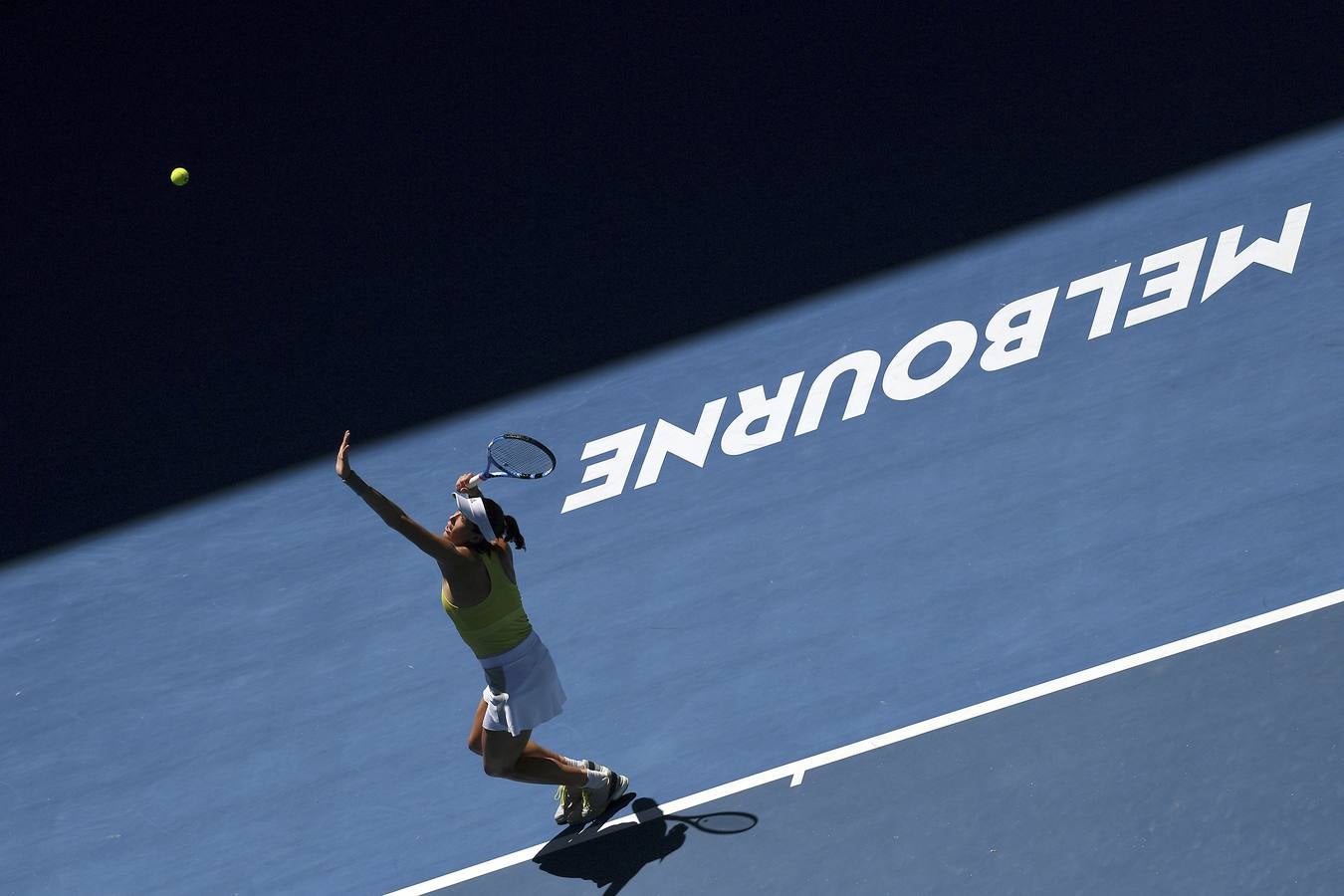 Garbiñe Muguruza cayó derrotada en segunda ronda del Abierto de Australia ante la taiwanesa Su-Wei Hsie por 7-6 (1) y 6-4.