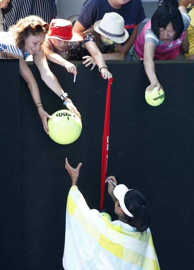 Garbiñe Muguruza cayó derrotada en segunda ronda del Abierto de Australia ante la taiwanesa Su-Wei Hsie por 7-6 (1) y 6-4.