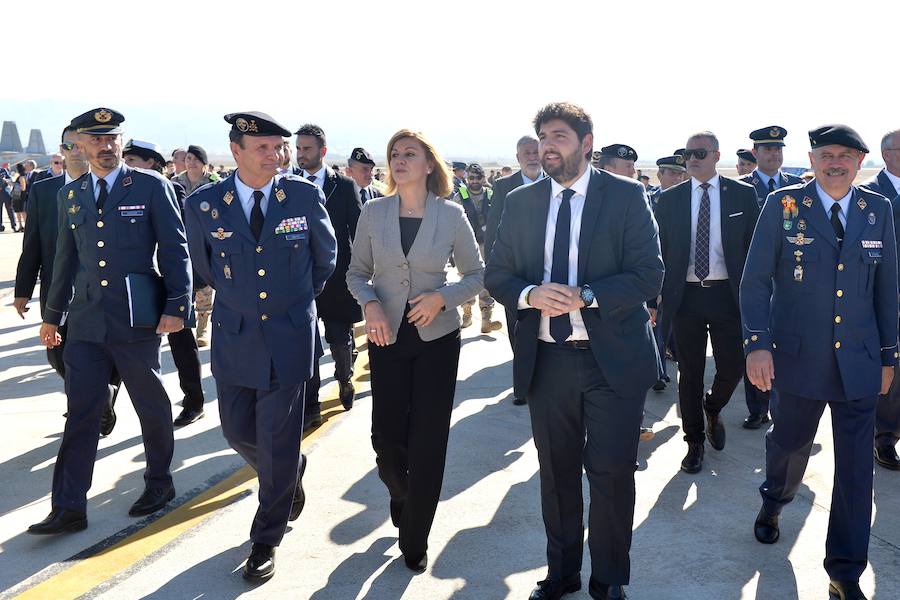 La ministra de Defensa ha visitado la base aérea de Alcantarilla