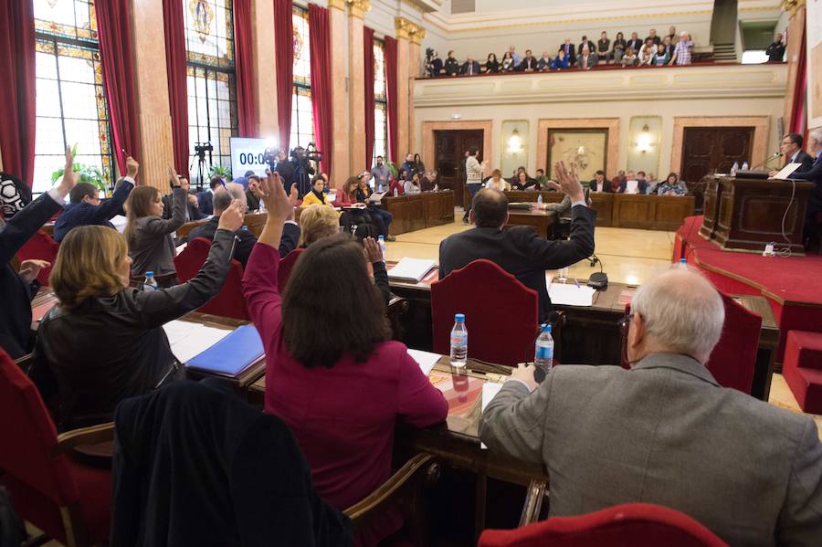 Roque Ortiz ya no es concejal del Ayuntamiento de Murcia después de que el Pleno haya tomado este jueves razón de la renuncia