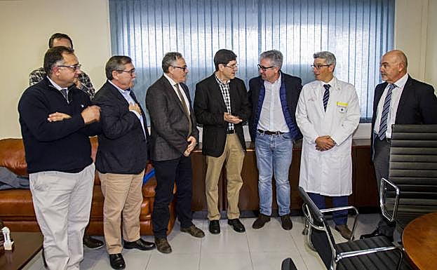 Reunión del consejero de Salud con los equipos directivos del Complejo Hospitalario de Cartagena.