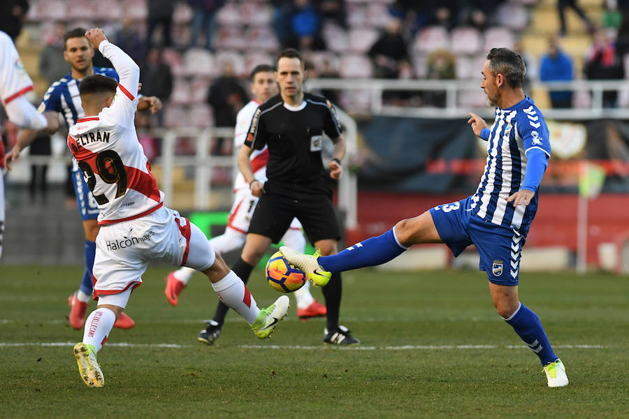 El conjunto de Fabri suma su octava derrota consecutiva, la más abultada de la temporada, y queda relegado al farolillo rojo de la Segunda División