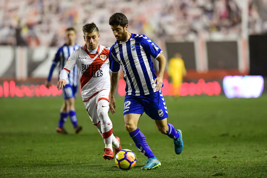 El conjunto de Fabri suma su octava derrota consecutiva, la más abultada de la temporada, y queda relegado al farolillo rojo de la Segunda División