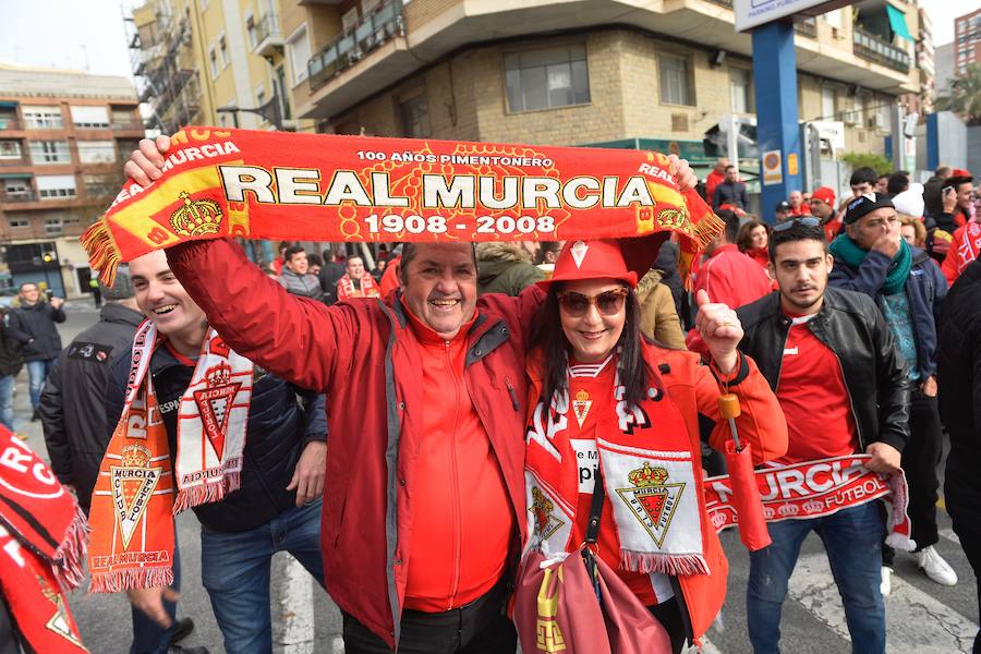 Repasa las imágenes que han dejado las aficiones en el derbi murciano entre el Real Murcia y el UCAM CF