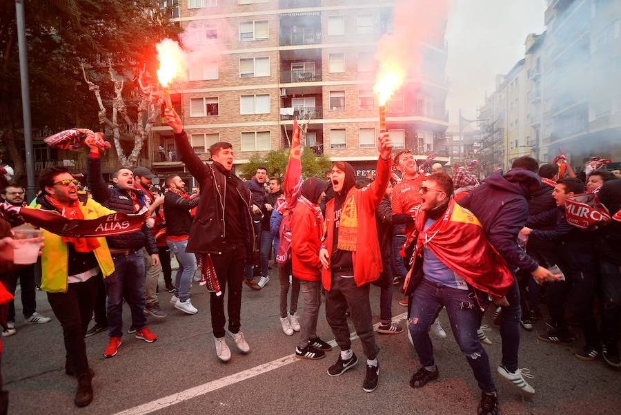 Repasa las imágenes que han dejado las aficiones en el derbi murciano entre el Real Murcia y el UCAM CF