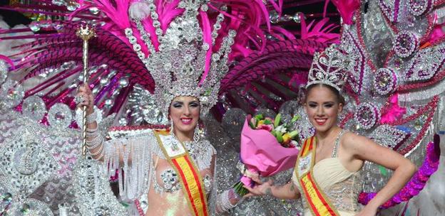 La reina del Carnaval de Cartagena 2018 (i), Finuchi Mante Martínez.