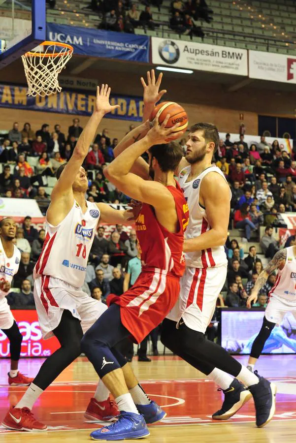 El equipo de Ibon Navarro jugó su peor partido de la temporada ante el Juventus de Utena lituano, que le controló a placer