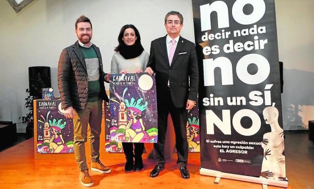 Fran Sánchez, Alicia Barquero y Jesús Pacheco, en la presentación, ayer, del Carnaval.