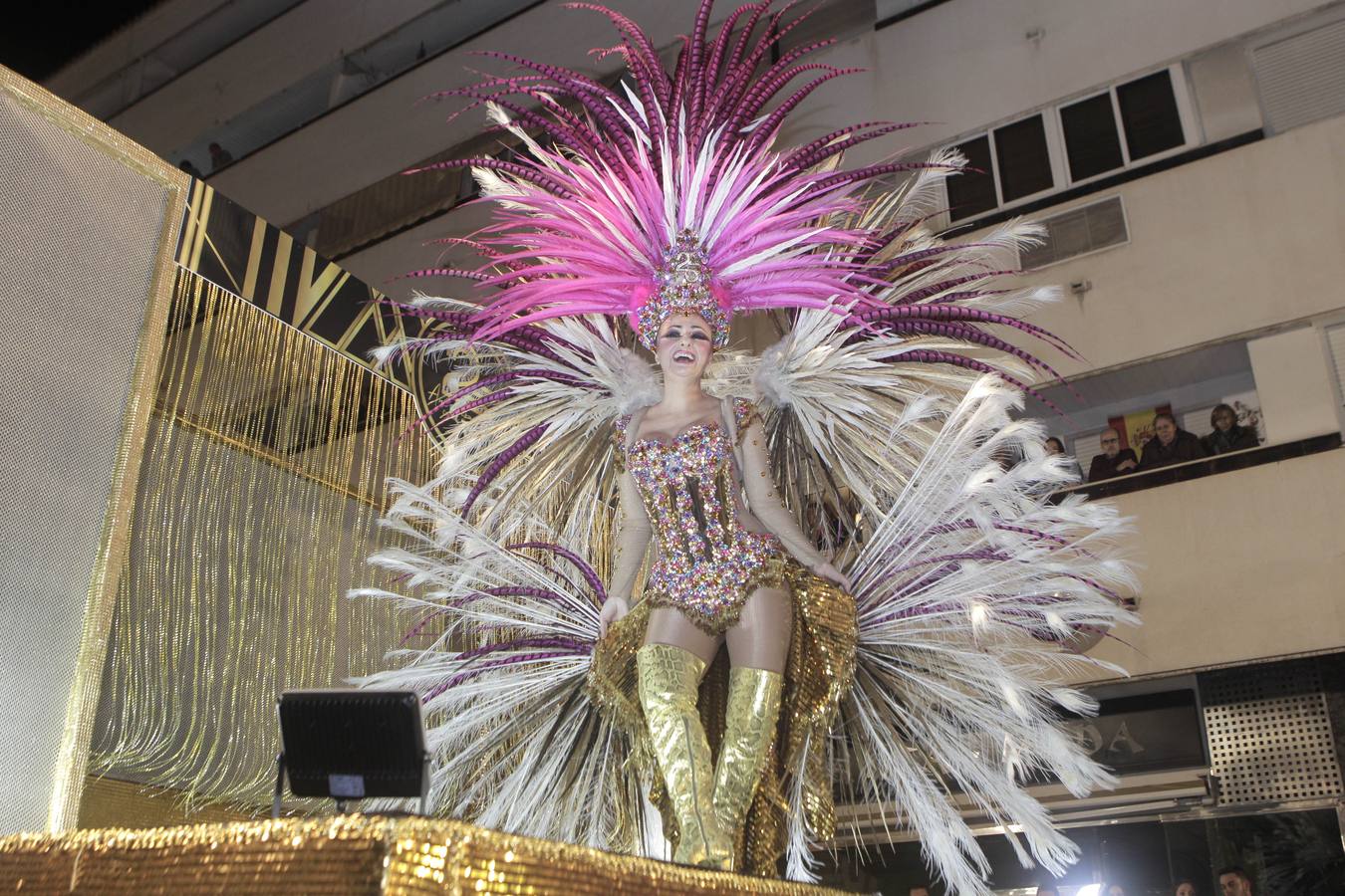 La Federación de Peñas cifró la asistencia al primer desfile del Carnaval en 15.000 personas