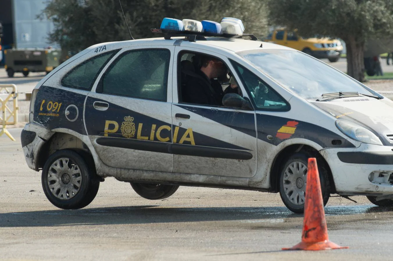La Policía Nacional realizó un curso de conducción en la Base Aérea de Alcantarilla para evitar atentados y mejorar la seguridad de los agentes