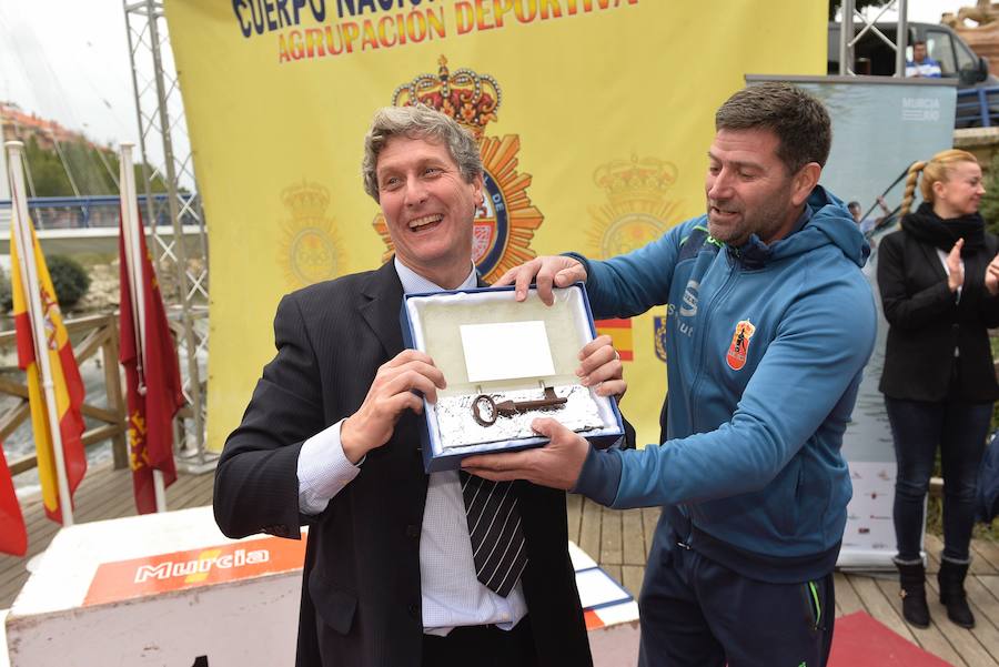 Más de 700 piragüistas participan en las carreras por el Segura